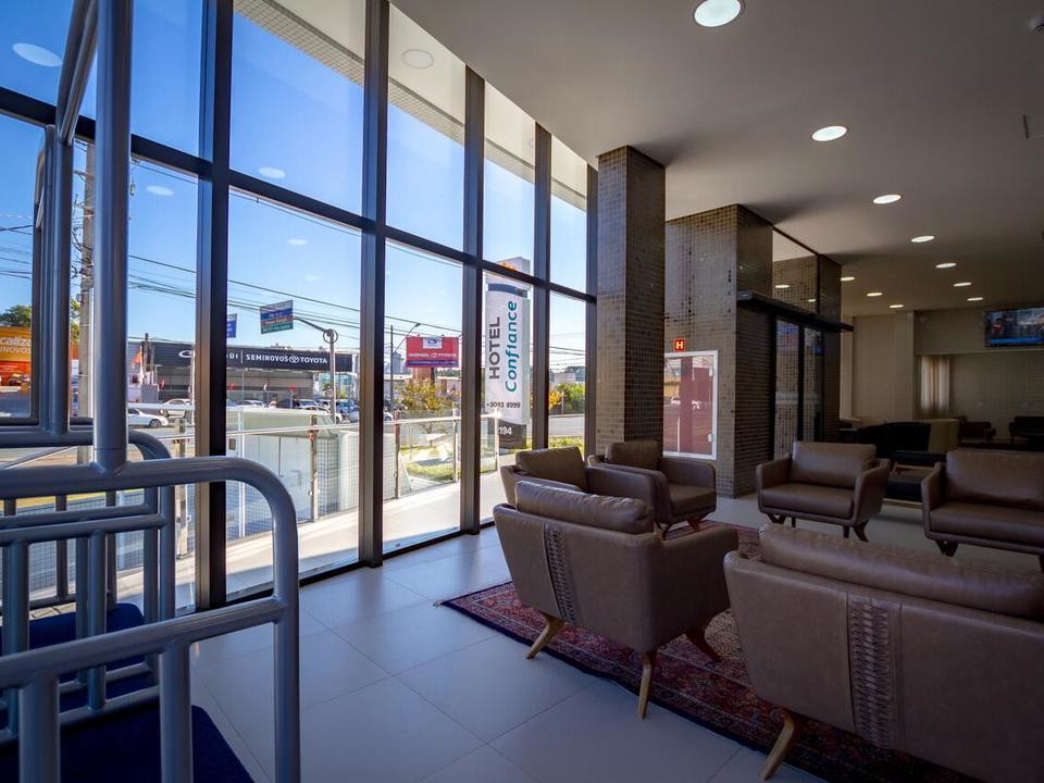 Hotel Confiance Barigui Куритиба Экстерьер фото
