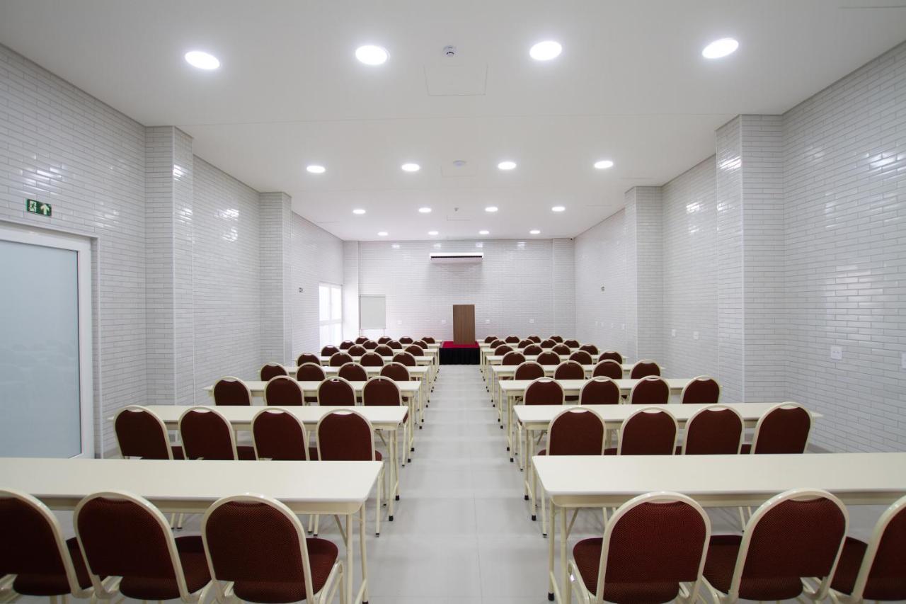 Hotel Confiance Barigui Куритиба Экстерьер фото