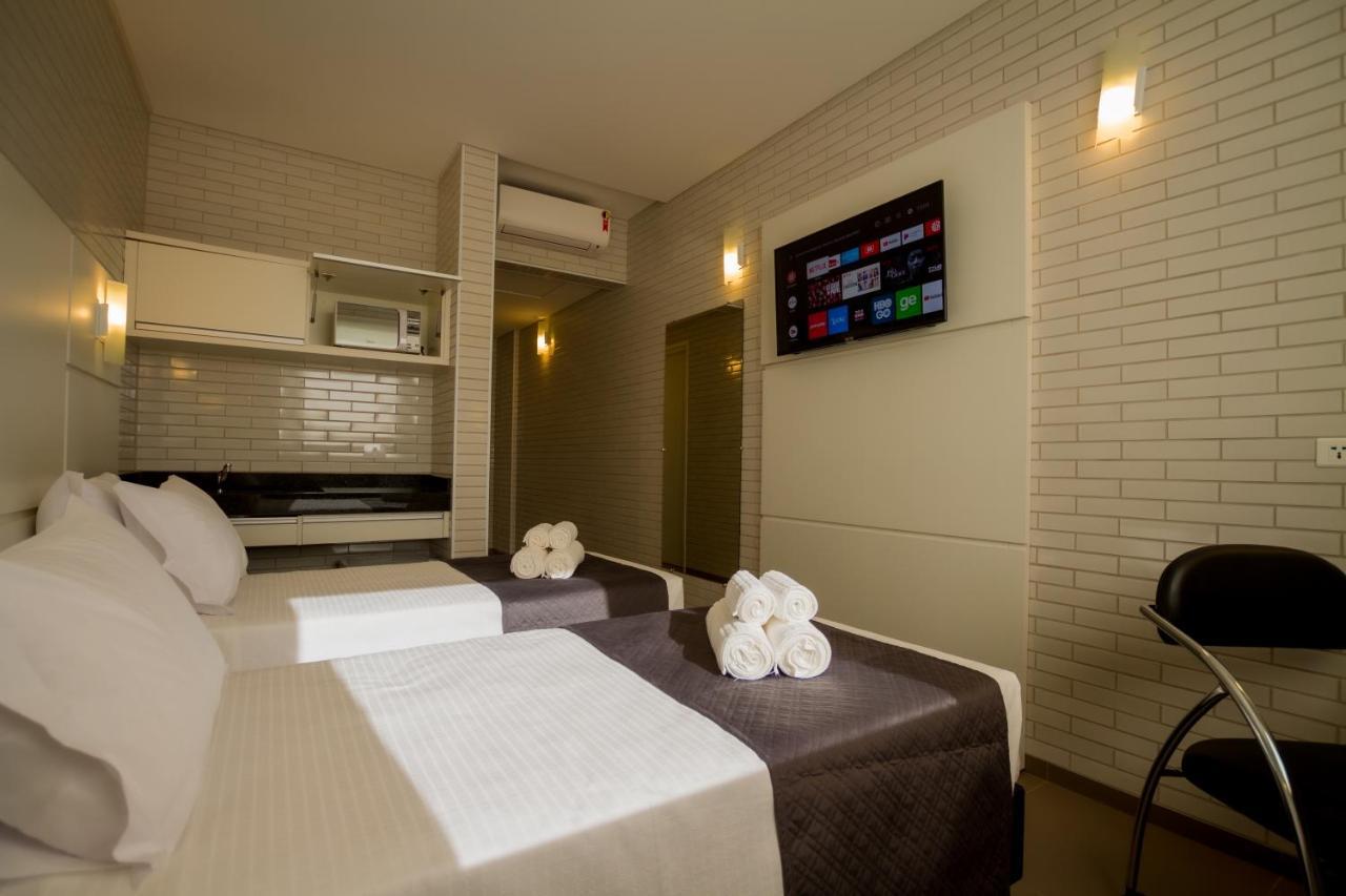 Hotel Confiance Barigui Куритиба Экстерьер фото